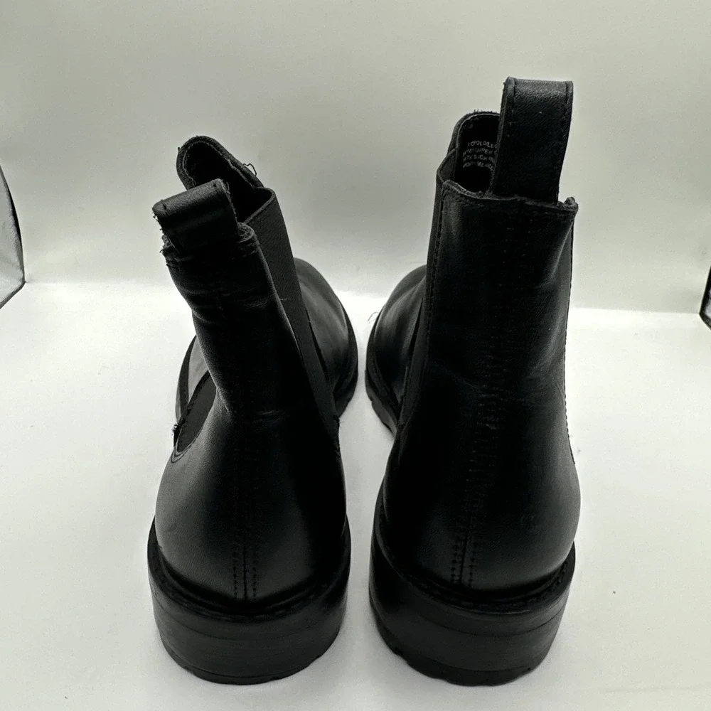 NEW Steven Madden Black Leather Chelsea Lug Sole Boots Women Elastic Ankle Sz 9